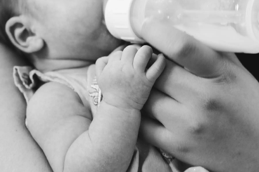 ΠΡΟΒΛΗΜΑΤΙΣΜΟΣ ΓΙΑ ΤΑ ΕΠΙΚΙΝΔΥΝΑ ΒΡΕΦΙΚΑ ΓΑΛΑΤΑ